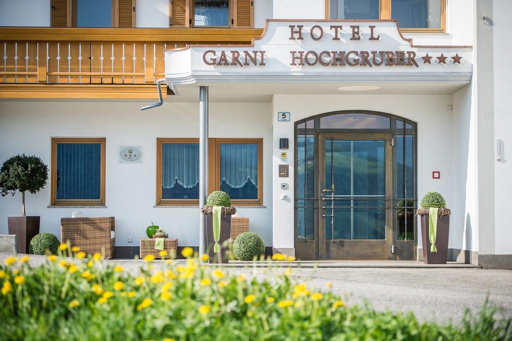 Hotel Garni Hochgruber Брунико Экстерьер фото